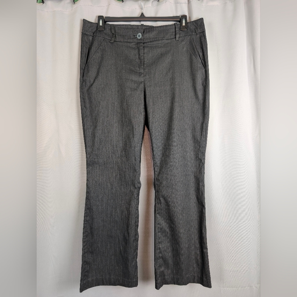 Lane Bryant Gray Straight Leg Pants Size‎ 18